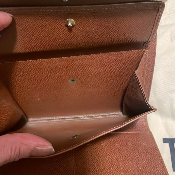 Louis Vuitton wallet - Picture 10 of 16